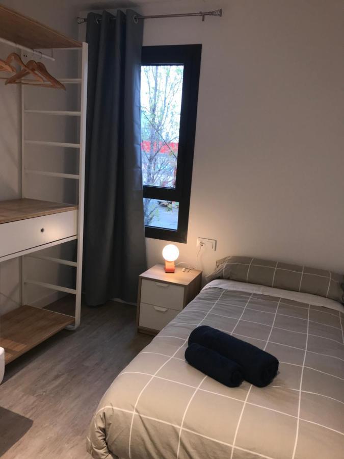 Llull Home Sant Adria de Besos Eksteriør bilde